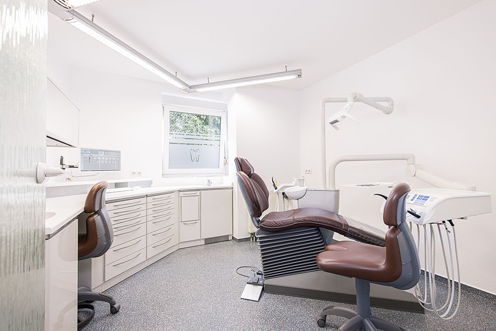 zahnarzt-kuerten- behandlungszimmer
